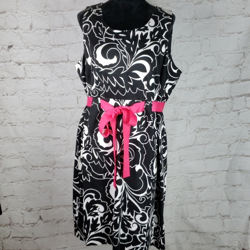 Lane Bryant black and ivory dress in size 20W